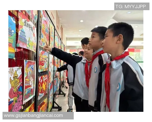 足球巨星素描:灵动笔触勾勒球场传奇