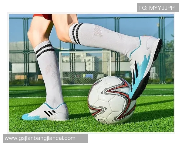 鸳鸯足球鞋球星是谁?